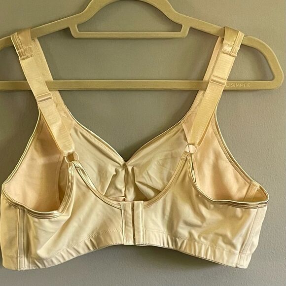 Breezies Soft Bra Size 44 C - Picture 2 of 6
